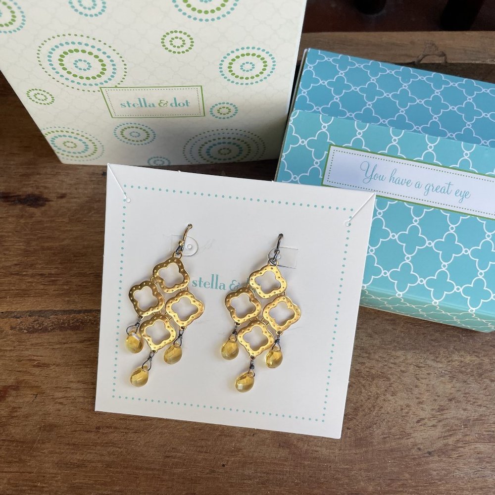 Stella & Dot Signature Clover Drop Earrings NIB